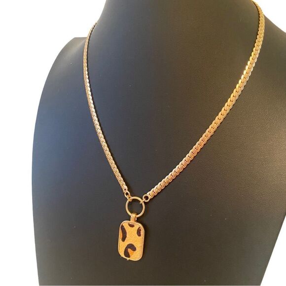 Matte Gold Toned Horse Hair Leopard Print Pendant on Herringbone Chain - Picture 3 of 7